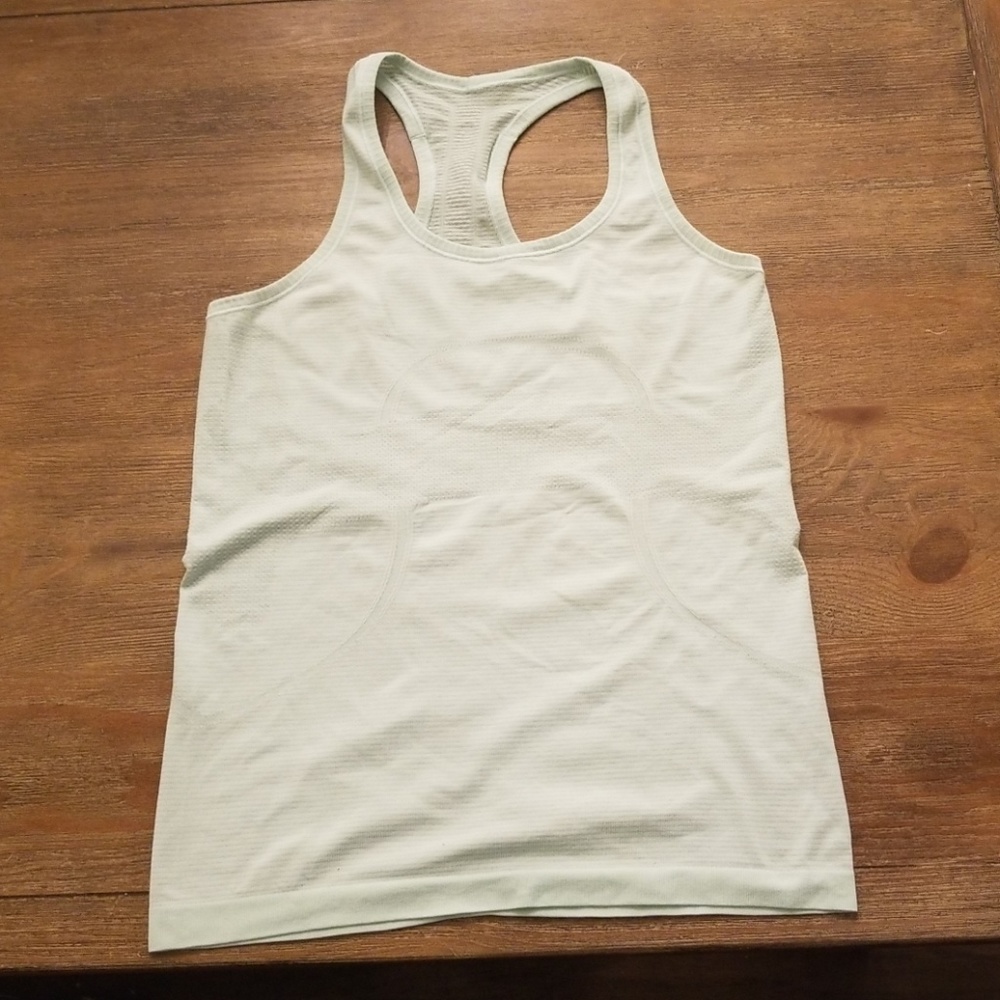 Lululemon tank top